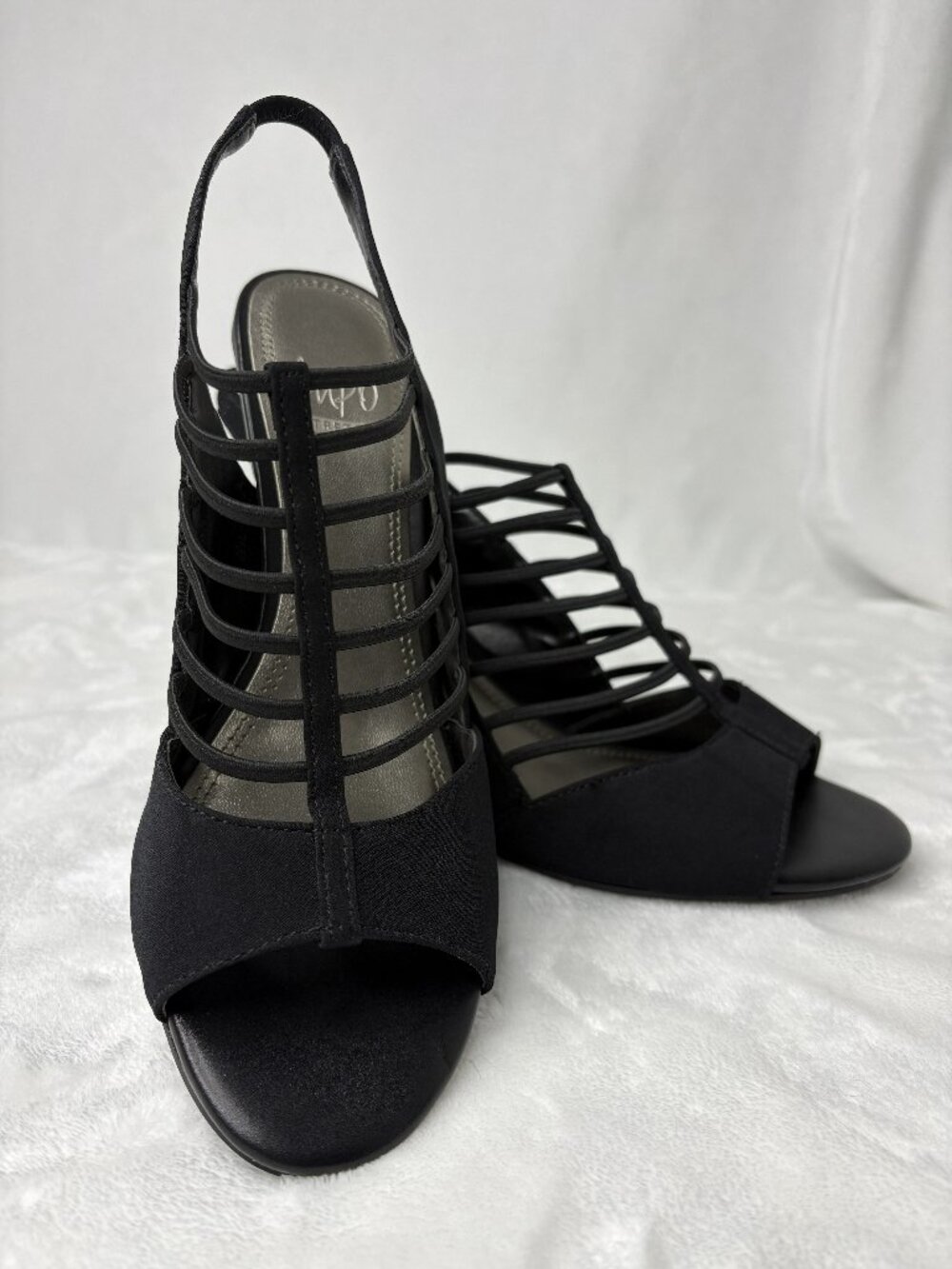 IMPO STRETCH HEEL SHOES, SIZE 9 M BLACK